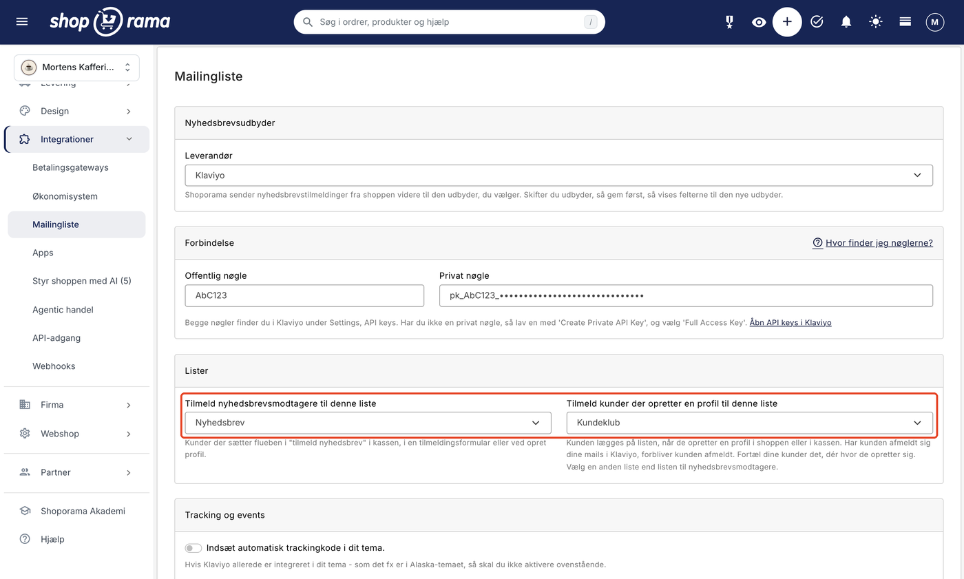 Kortet Lister på siden Mailingliste i Shoporama med de to rullelister markeret. Tilmeld nyhedsbrevsmodtagere til denne liste er sat til Nyhedsbrev, og Tilmeld kunder der opretter en profil til denne liste er sat til Kundeklub